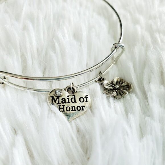 Maid of Honor Charm Bracelet, Wedding Jewelry - Picture 11 of 11